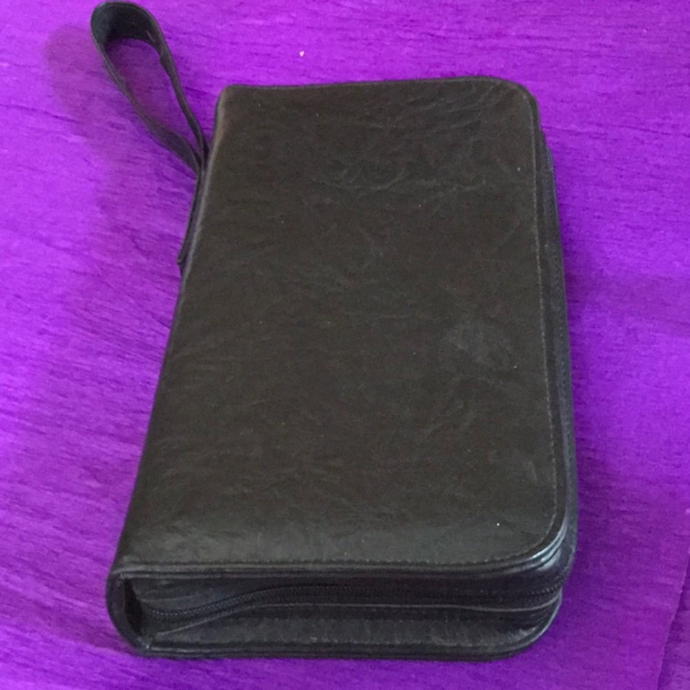 Zippered cases - Picture 3 of 6
